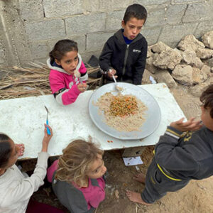 Provide <b>7 Iftar Meals</b> for a family