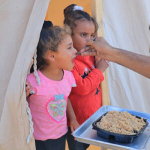 Feed <b>100 Fasting Muslims</b> this Ramadan